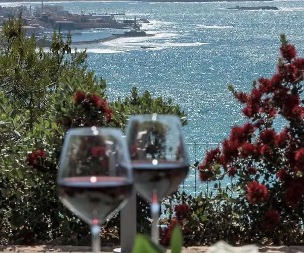 Luxury Mystique With Amazing Seaview Villa Hriszí Aktí Haniá